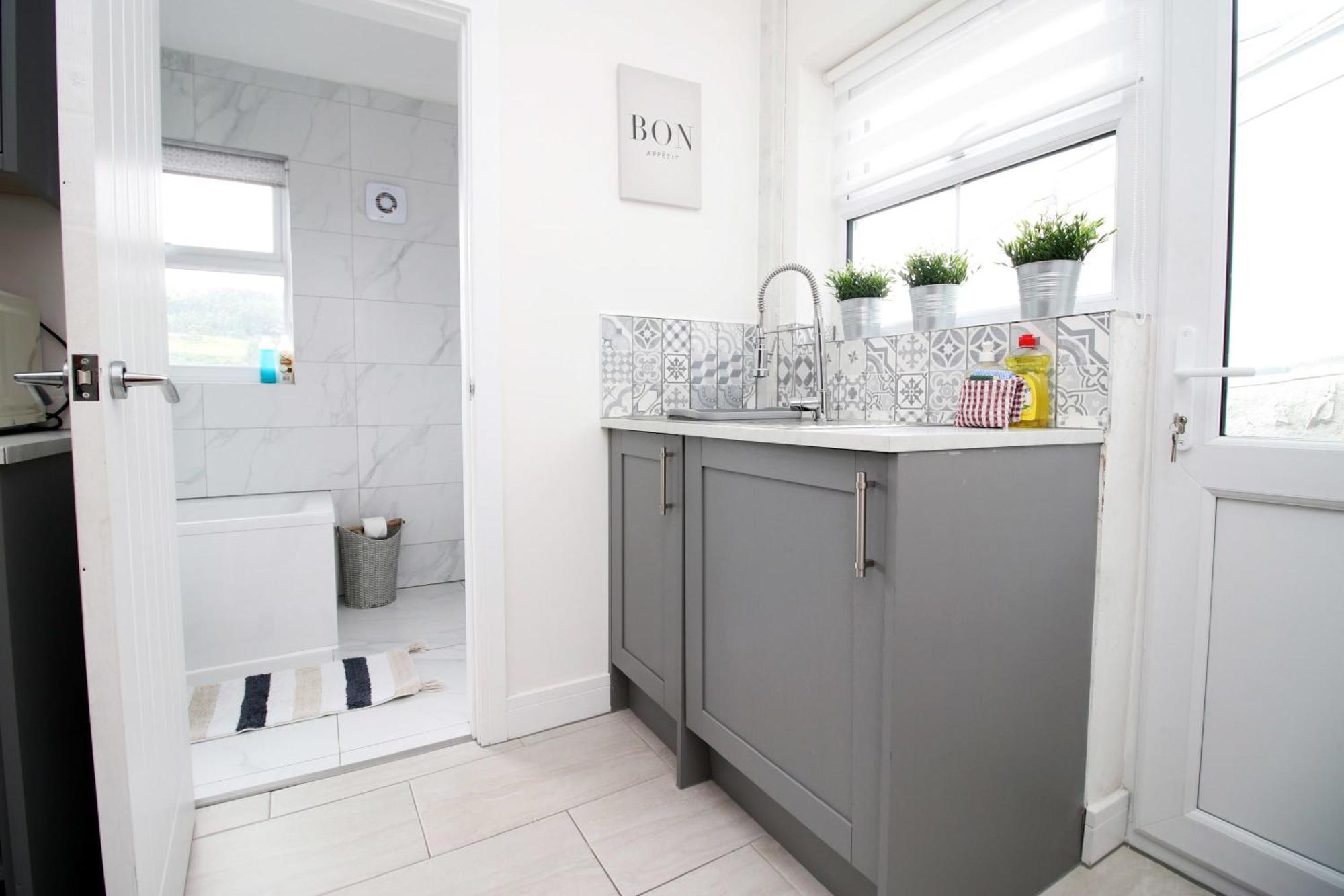 Prospect Cottage Fabulous Home In Stunning Rhondda Valley By Staystaycations Treorky Esterno foto